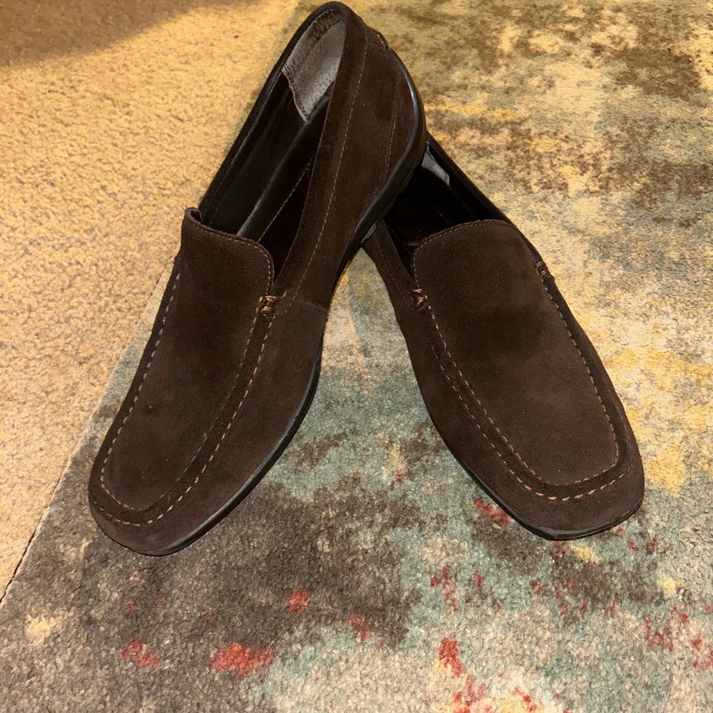 Men’s dress shoes